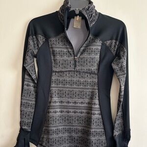 CALIA by Carrie Underwood Black and Gray Patterned Half-Zip Top